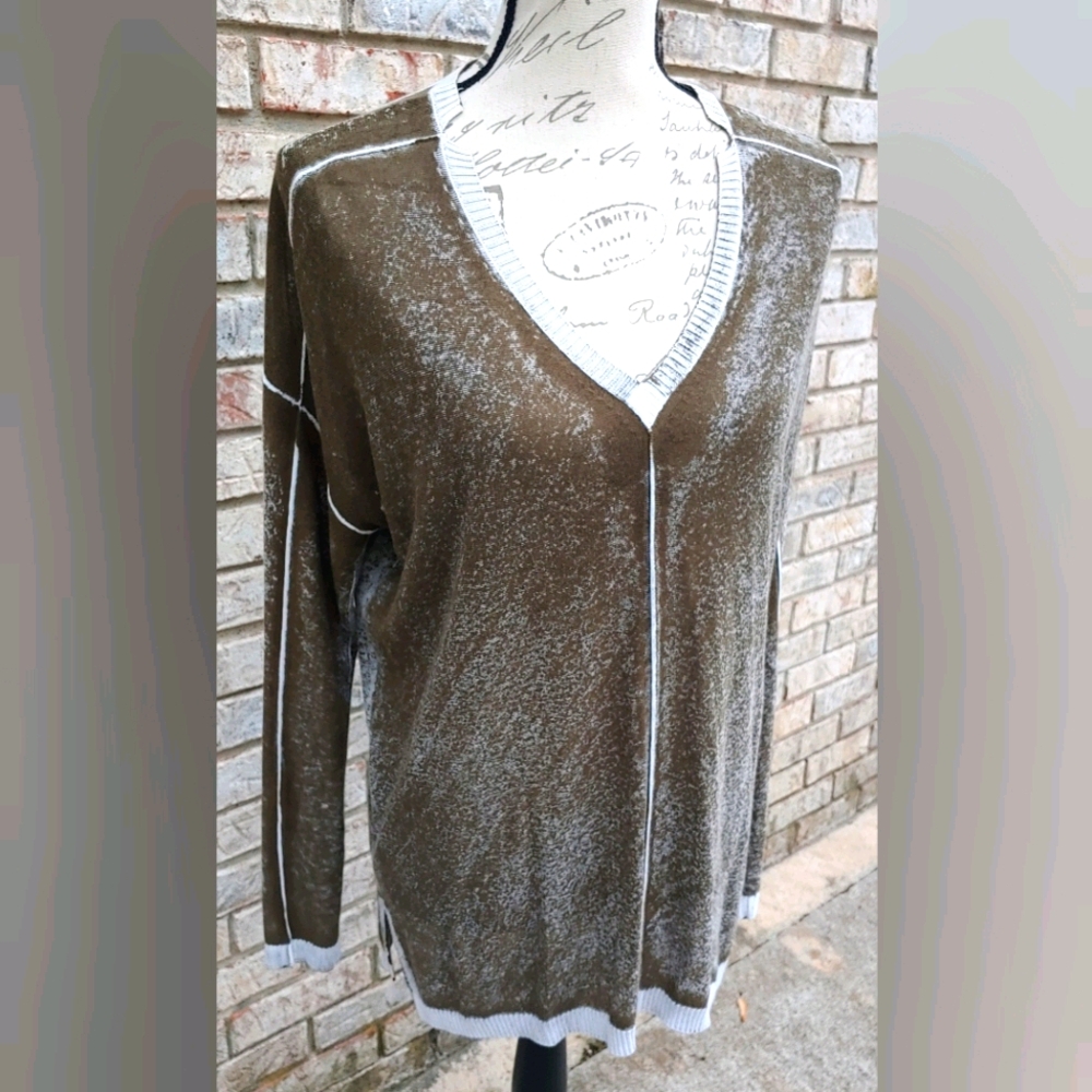 ✨Unique✨ 525 America Olive Acid Dyed V Neck Sweater